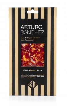 Chorizo ibérique nourri de glands grande réserve Arturo Sánchez, découpé à la main.